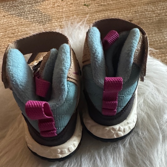 Nike Tan and Blue High-Top Sneakers - Picture 3 of 5